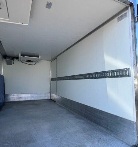 Білий Рено Мастєр, об'ємом двигуна 2.3 л та пробігом 310 тис. км за 23000 $, фото 19 на Automoto.ua