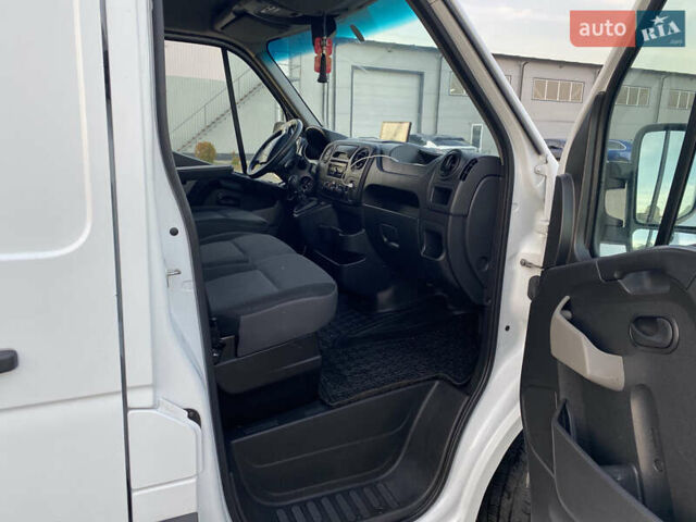 Белый Рено Мастер, объемом двигателя 2.3 л и пробегом 423 тыс. км за 17700 $, фото 11 на Automoto.ua