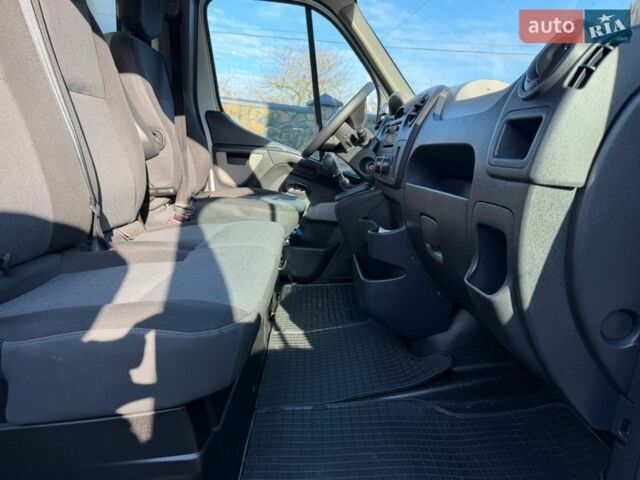 Белый Рено Мастер, объемом двигателя 2.3 л и пробегом 279 тыс. км за 18500 $, фото 44 на Automoto.ua