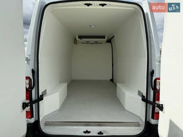 Білий Рено Мастєр, об'ємом двигуна 2.3 л та пробігом 229 тис. км за 21950 $, фото 14 на Automoto.ua
