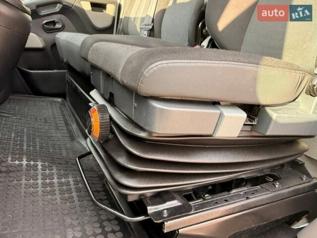 Белый Рено Мастер, объемом двигателя 2.3 л и пробегом 293 тыс. км за 19900 $, фото 26 на Automoto.ua