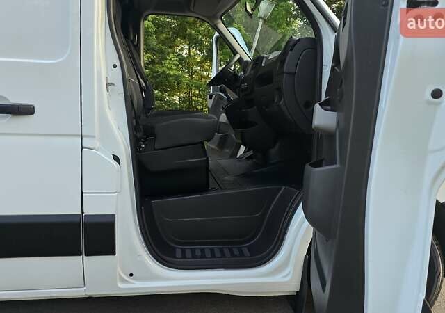 Белый Рено Мастер, объемом двигателя 2.3 л и пробегом 178 тыс. км за 21700 $, фото 26 на Automoto.ua