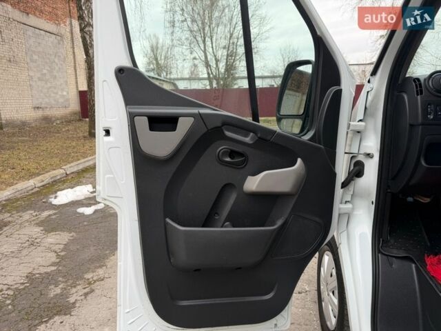 Белый Рено Мастер, объемом двигателя 2.3 л и пробегом 172 тыс. км за 18300 $, фото 30 на Automoto.ua