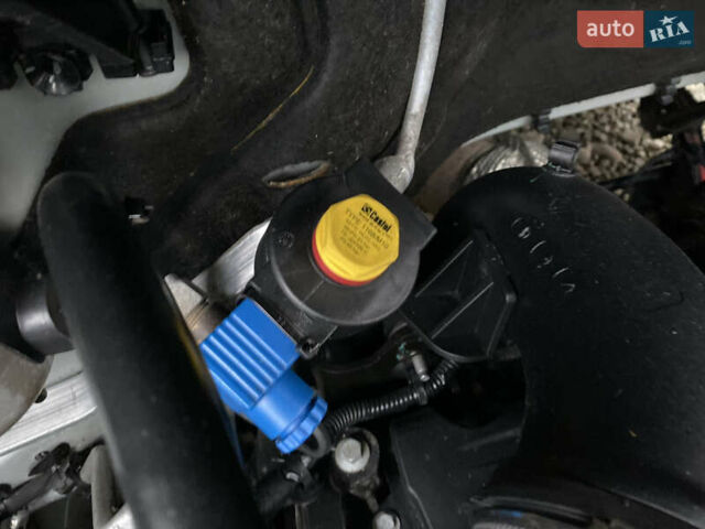 Білий Рено Мастєр, об'ємом двигуна 2.3 л та пробігом 186 тис. км за 17350 $, фото 42 на Automoto.ua