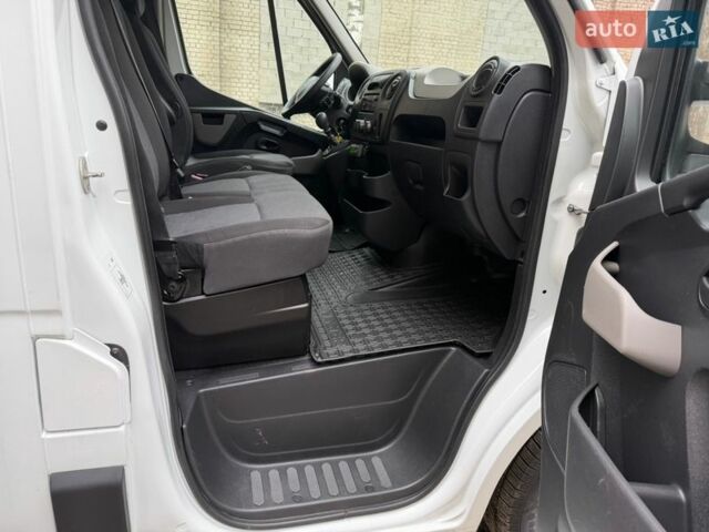 Белый Рено Мастер, объемом двигателя 2.3 л и пробегом 172 тыс. км за 18300 $, фото 47 на Automoto.ua