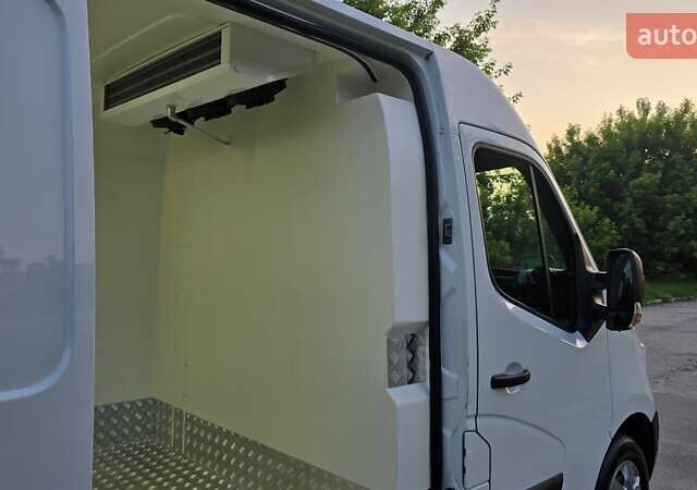 Белый Рено Мастер, объемом двигателя 2.3 л и пробегом 178 тыс. км за 21700 $, фото 10 на Automoto.ua