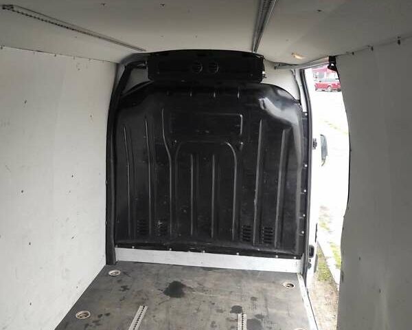 Белый Рено Мастер, объемом двигателя 2.3 л и пробегом 420 тыс. км за 14500 $, фото 2 на Automoto.ua