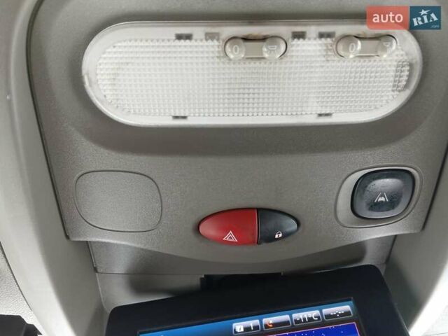 Белый Рено Мастер, объемом двигателя 0 л и пробегом 186 тыс. км за 20600 $, фото 22 на Automoto.ua