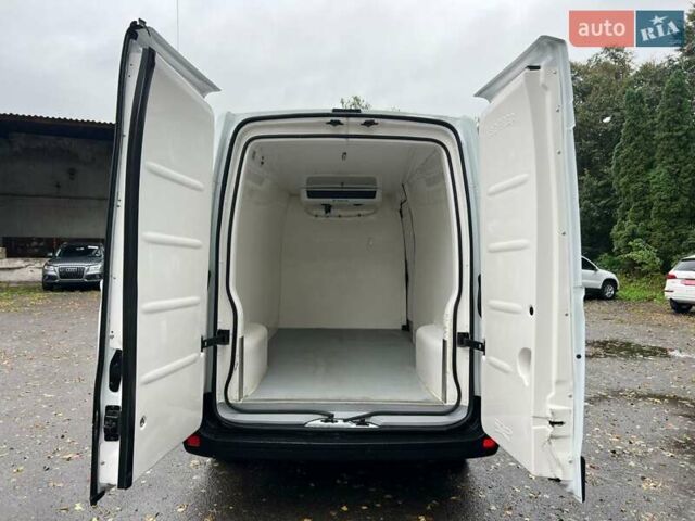 Белый Рено Мастер, объемом двигателя 2.3 л и пробегом 179 тыс. км за 21500 $, фото 27 на Automoto.ua