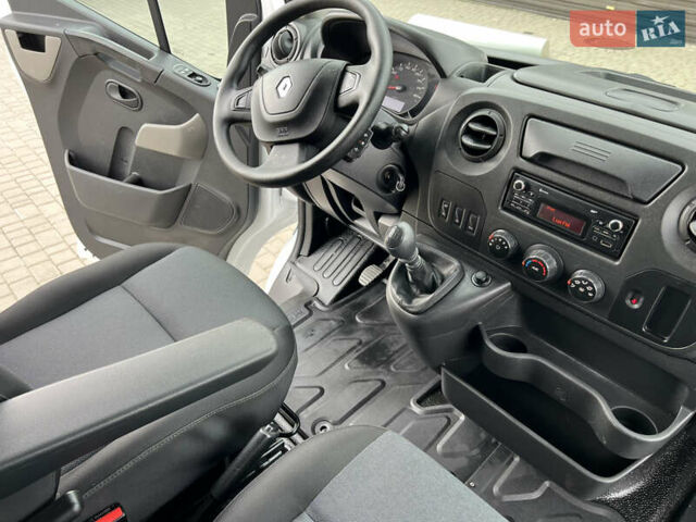 Белый Рено Мастер, объемом двигателя 2.3 л и пробегом 300 тыс. км за 20700 $, фото 36 на Automoto.ua