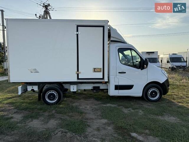 Белый Рено Мастер, объемом двигателя 2.3 л и пробегом 236 тыс. км за 21800 $, фото 11 на Automoto.ua