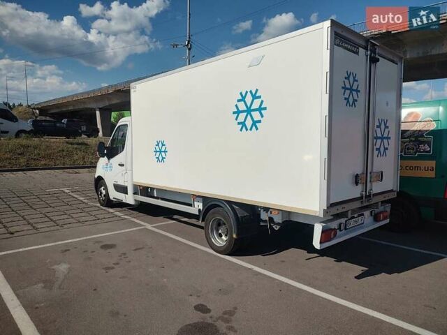 Белый Рено Мастер, объемом двигателя 2.3 л и пробегом 241 тыс. км за 24500 $, фото 11 на Automoto.ua
