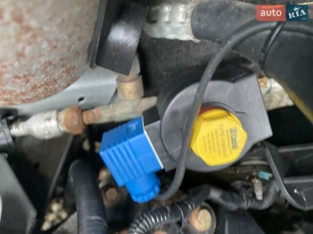 Белый Рено Мастер, объемом двигателя 2.3 л и пробегом 215 тыс. км за 17890 $, фото 40 на Automoto.ua