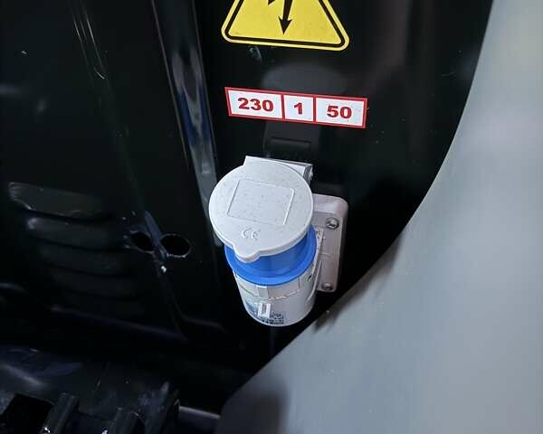 Белый Рено Мастер, объемом двигателя 2.3 л и пробегом 228 тыс. км за 20999 $, фото 23 на Automoto.ua