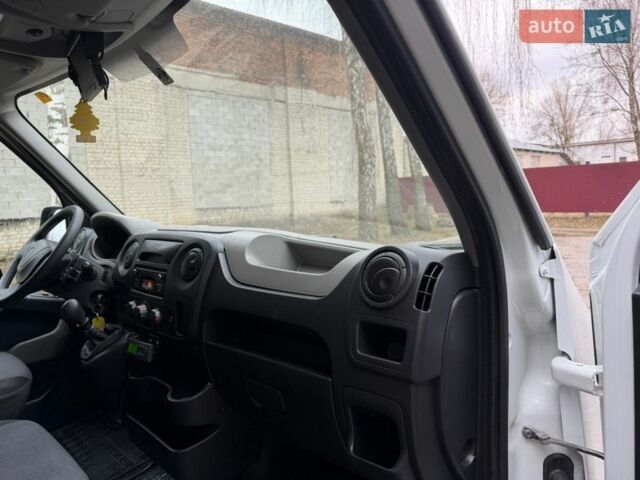 Белый Рено Мастер, объемом двигателя 2.3 л и пробегом 172 тыс. км за 18300 $, фото 46 на Automoto.ua