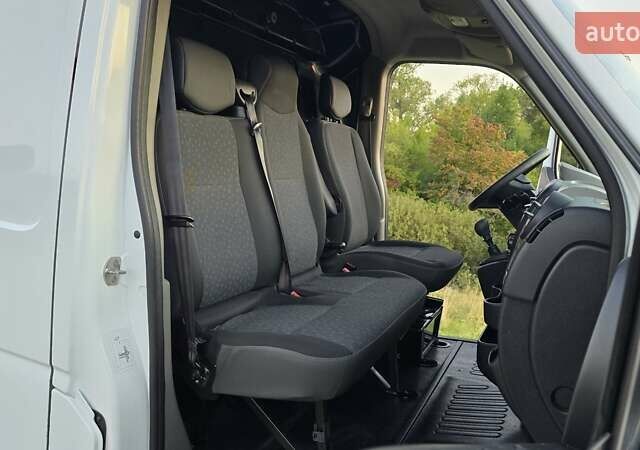 Белый Рено Мастер, объемом двигателя 2.3 л и пробегом 189 тыс. км за 19500 $, фото 27 на Automoto.ua