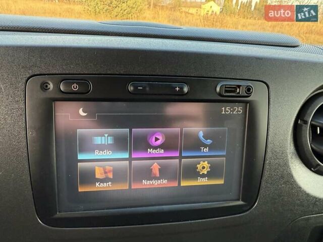 Белый Рено Мастер, объемом двигателя 2.3 л и пробегом 278 тыс. км за 21499 $, фото 35 на Automoto.ua