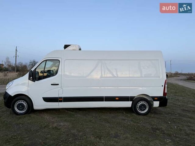 Белый Рено Мастер, объемом двигателя 2.3 л и пробегом 228 тыс. км за 20999 $, фото 2 на Automoto.ua
