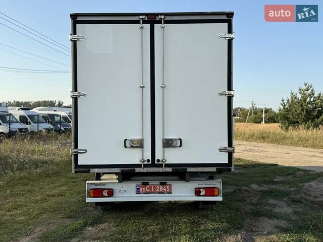 Белый Рено Мастер, объемом двигателя 2.3 л и пробегом 236 тыс. км за 21800 $, фото 4 на Automoto.ua