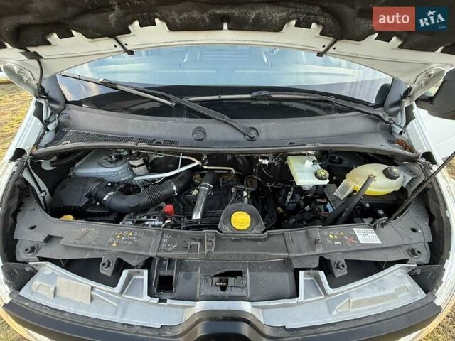 Белый Рено Мастер, объемом двигателя 2.3 л и пробегом 278 тыс. км за 21499 $, фото 46 на Automoto.ua