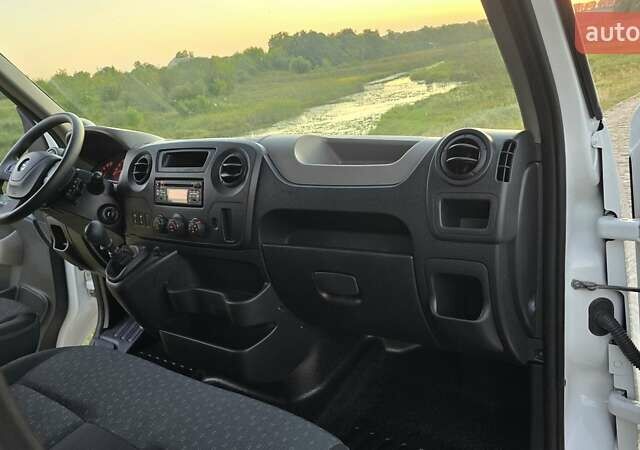 Белый Рено Мастер, объемом двигателя 2.3 л и пробегом 189 тыс. км за 19500 $, фото 29 на Automoto.ua