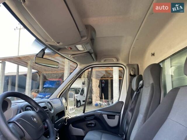 Белый Рено Мастер, объемом двигателя 2.3 л и пробегом 170 тыс. км за 18350 $, фото 37 на Automoto.ua