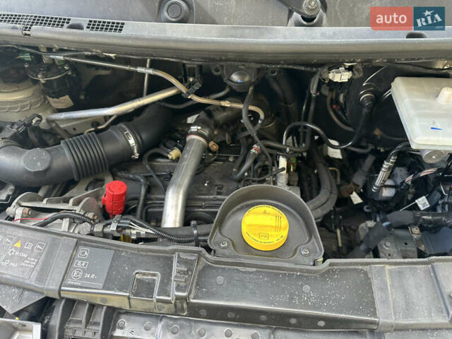 Білий Рено Мастєр, об'ємом двигуна 2.3 л та пробігом 244 тис. км за 23500 $, фото 9 на Automoto.ua