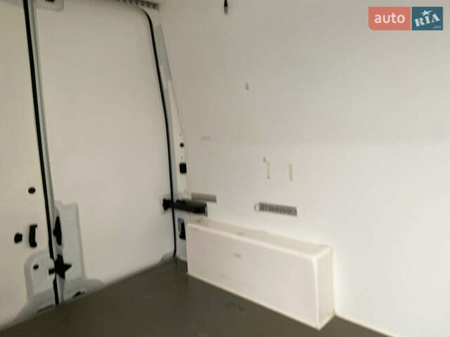 Білий Рено Мастєр, об'ємом двигуна 2.3 л та пробігом 186 тис. км за 17350 $, фото 18 на Automoto.ua