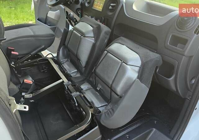 Белый Рено Мастер, объемом двигателя 2.3 л и пробегом 178 тыс. км за 21700 $, фото 29 на Automoto.ua