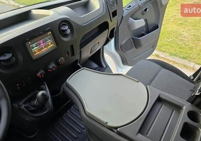 Белый Рено Мастер, объемом двигателя 2.3 л и пробегом 178 тыс. км за 21700 $, фото 24 на Automoto.ua