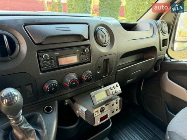 Белый Рено Мастер, объемом двигателя 2.3 л и пробегом 333 тыс. км за 18100 $, фото 46 на Automoto.ua