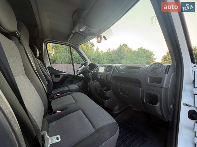 Белый Рено Мастер, объемом двигателя 2.3 л и пробегом 370 тыс. км за 16500 $, фото 6 на Automoto.ua