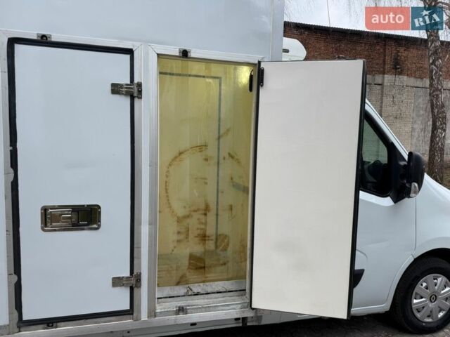 Белый Рено Мастер, объемом двигателя 2.3 л и пробегом 172 тыс. км за 18300 $, фото 13 на Automoto.ua