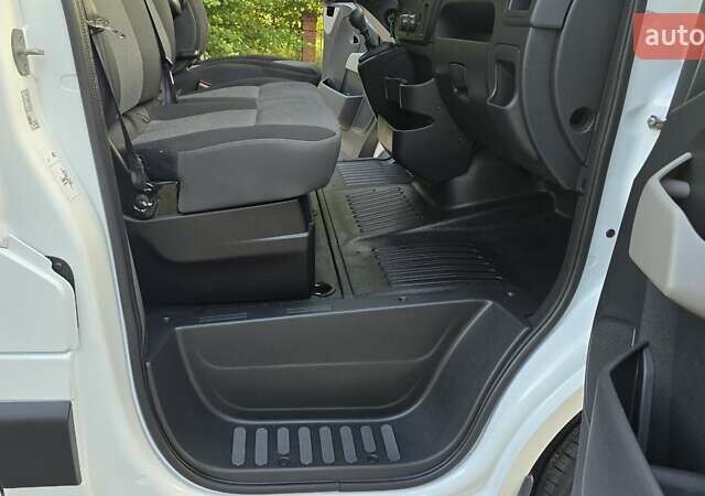 Белый Рено Мастер, объемом двигателя 2.3 л и пробегом 178 тыс. км за 21700 $, фото 30 на Automoto.ua