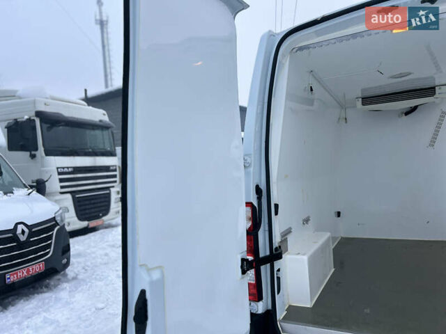 Белый Рено Мастер, объемом двигателя 2.3 л и пробегом 186 тыс. км за 17350 $, фото 22 на Automoto.ua