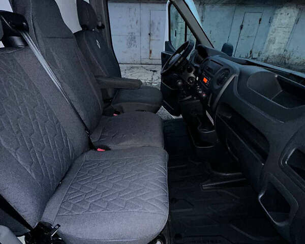 Белый Рено Мастер, объемом двигателя 2.3 л и пробегом 450 тыс. км за 26500 $, фото 19 на Automoto.ua