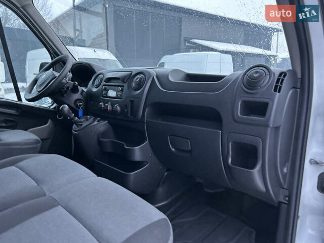 Белый Рено Мастер, объемом двигателя 2.3 л и пробегом 186 тыс. км за 17350 $, фото 32 на Automoto.ua