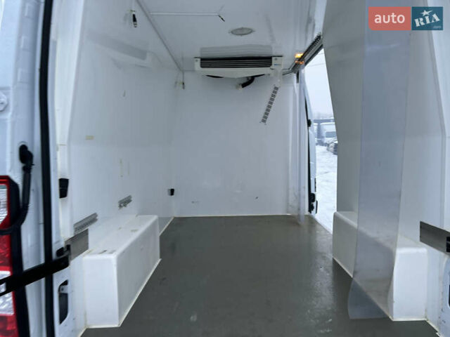 Белый Рено Мастер, объемом двигателя 2.3 л и пробегом 186 тыс. км за 17350 $, фото 19 на Automoto.ua