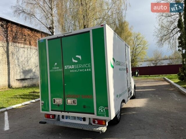 Белый Рено Мастер, объемом двигателя 2.3 л и пробегом 333 тыс. км за 18100 $, фото 10 на Automoto.ua