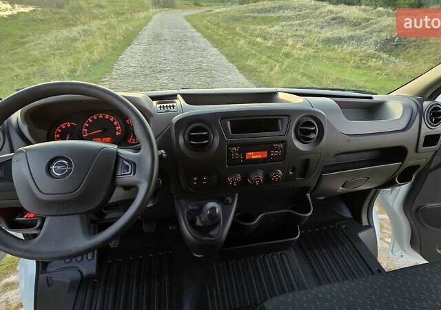 Белый Рено Мастер, объемом двигателя 2.3 л и пробегом 189 тыс. км за 19500 $, фото 15 на Automoto.ua