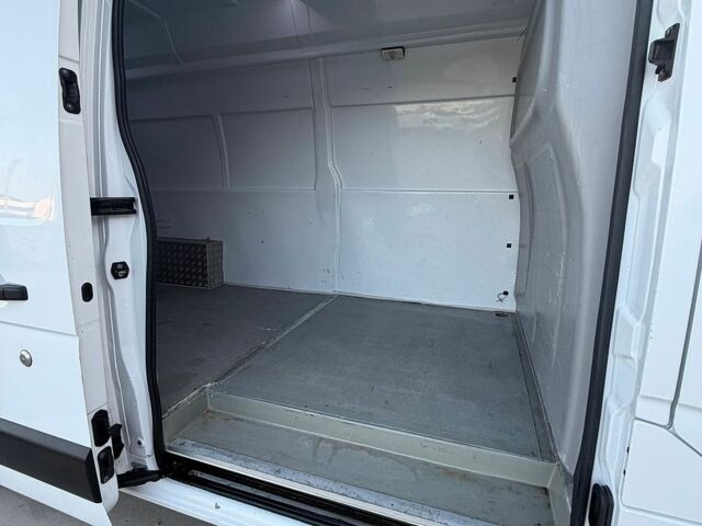 Белый Рено Мастер, объемом двигателя 2.3 л и пробегом 370 тыс. км за 16500 $, фото 13 на Automoto.ua
