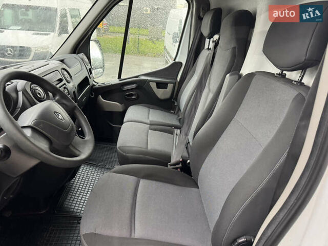 Белый Рено Мастер, объемом двигателя 2.3 л и пробегом 220 тыс. км за 21500 $, фото 14 на Automoto.ua