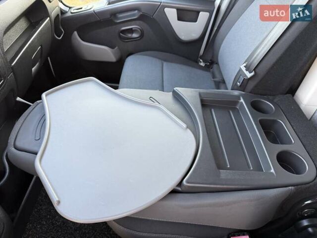 Белый Рено Мастер, объемом двигателя 2.3 л и пробегом 278 тыс. км за 21499 $, фото 36 на Automoto.ua