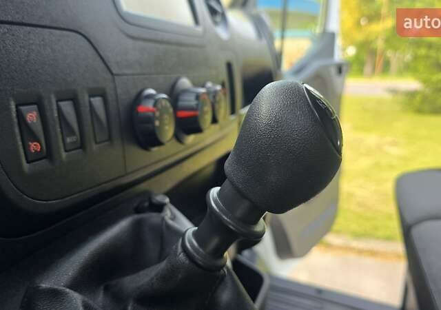 Белый Рено Мастер, объемом двигателя 2.3 л и пробегом 178 тыс. км за 21700 $, фото 21 на Automoto.ua