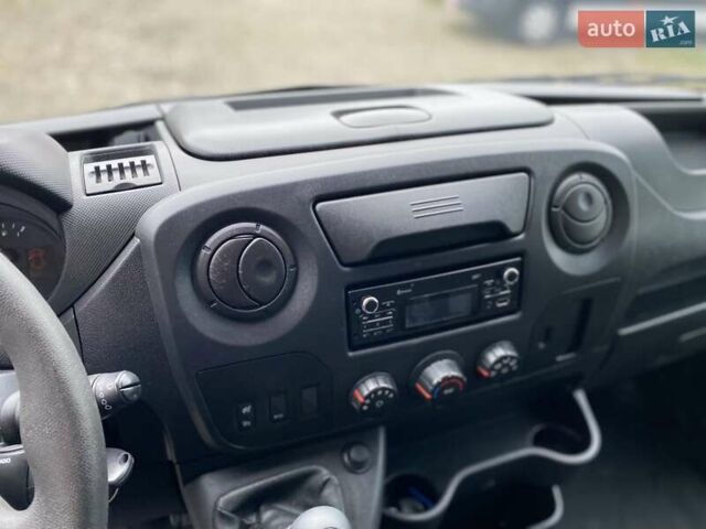 Белый Рено Мастер, объемом двигателя 2.3 л и пробегом 187 тыс. км за 17350 $, фото 40 на Automoto.ua