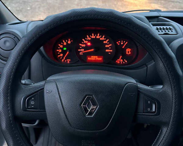 Белый Рено Мастер, объемом двигателя 2.3 л и пробегом 450 тыс. км за 26500 $, фото 25 на Automoto.ua