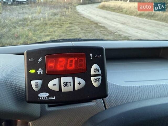 Белый Рено Мастер, объемом двигателя 2.3 л и пробегом 228 тыс. км за 20999 $, фото 25 на Automoto.ua