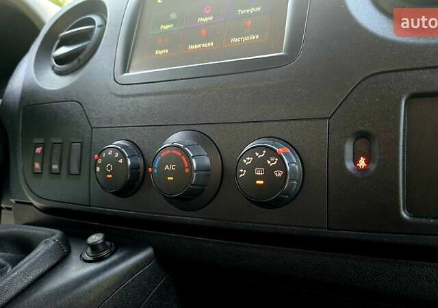 Белый Рено Мастер, объемом двигателя 2.3 л и пробегом 178 тыс. км за 21700 $, фото 22 на Automoto.ua