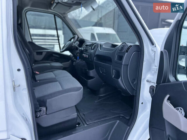 Белый Рено Мастер, объемом двигателя 2.3 л и пробегом 186 тыс. км за 17350 $, фото 29 на Automoto.ua