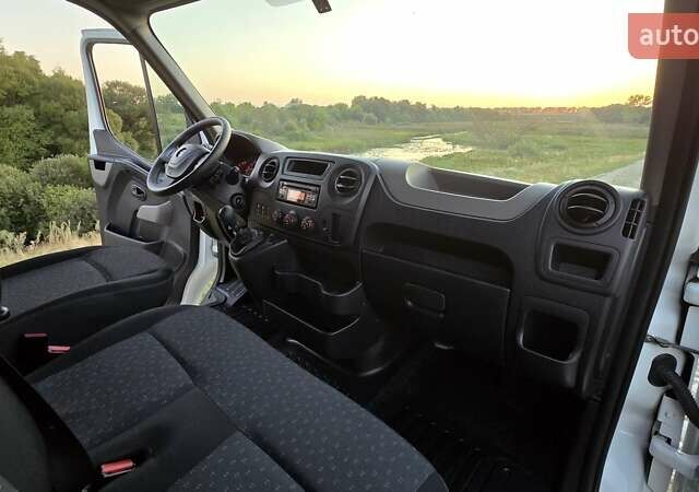 Белый Рено Мастер, объемом двигателя 2.3 л и пробегом 189 тыс. км за 19500 $, фото 24 на Automoto.ua